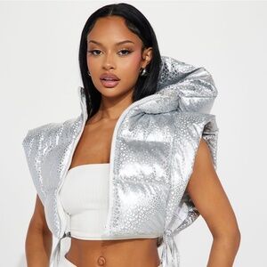 Fashion Nova Silver Cropped Puffer Vest
